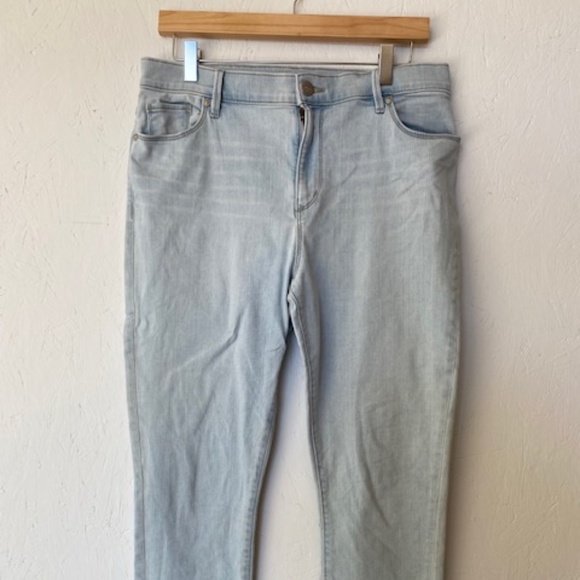 LOFT Skinny Ankle Jeans - Picture 2 of 12